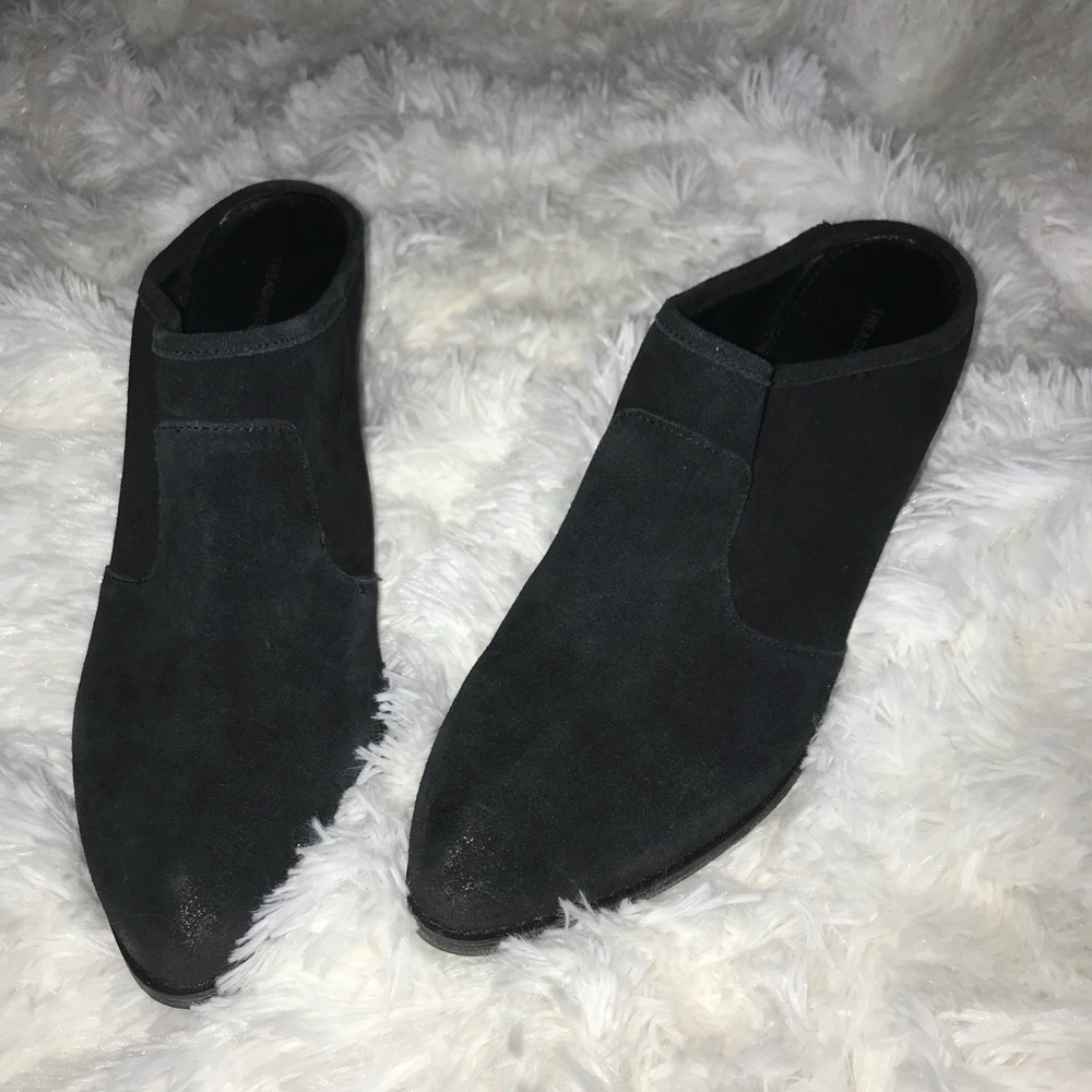 Treasure Bond Booties